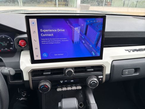 Used 2024 Toyota Tacoma TRD Off-Road image 13