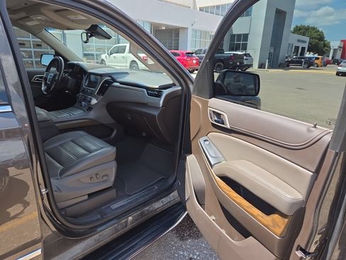 Used 2019 GMC Yukon XL Denali w/ Open Road Package AWD/4WD image 13