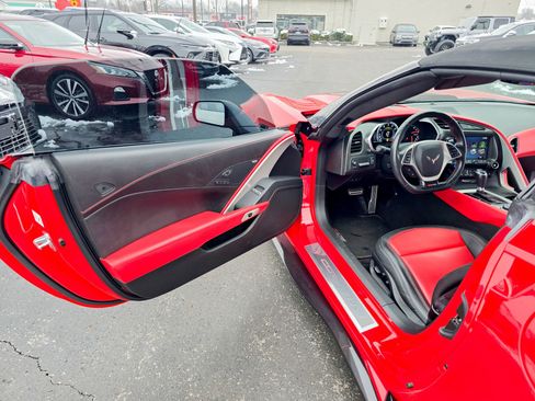 Used 2016 Chevrolet Corvette Z06 w/ 3LZ Preferred Equipment Group image 31