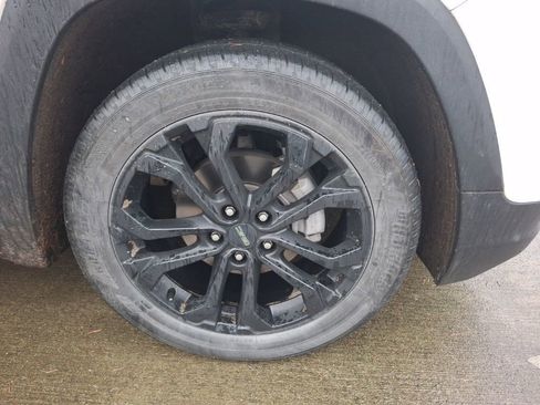 Used 2021 GMC Terrain SLT w/ Infotainment Package II image 5