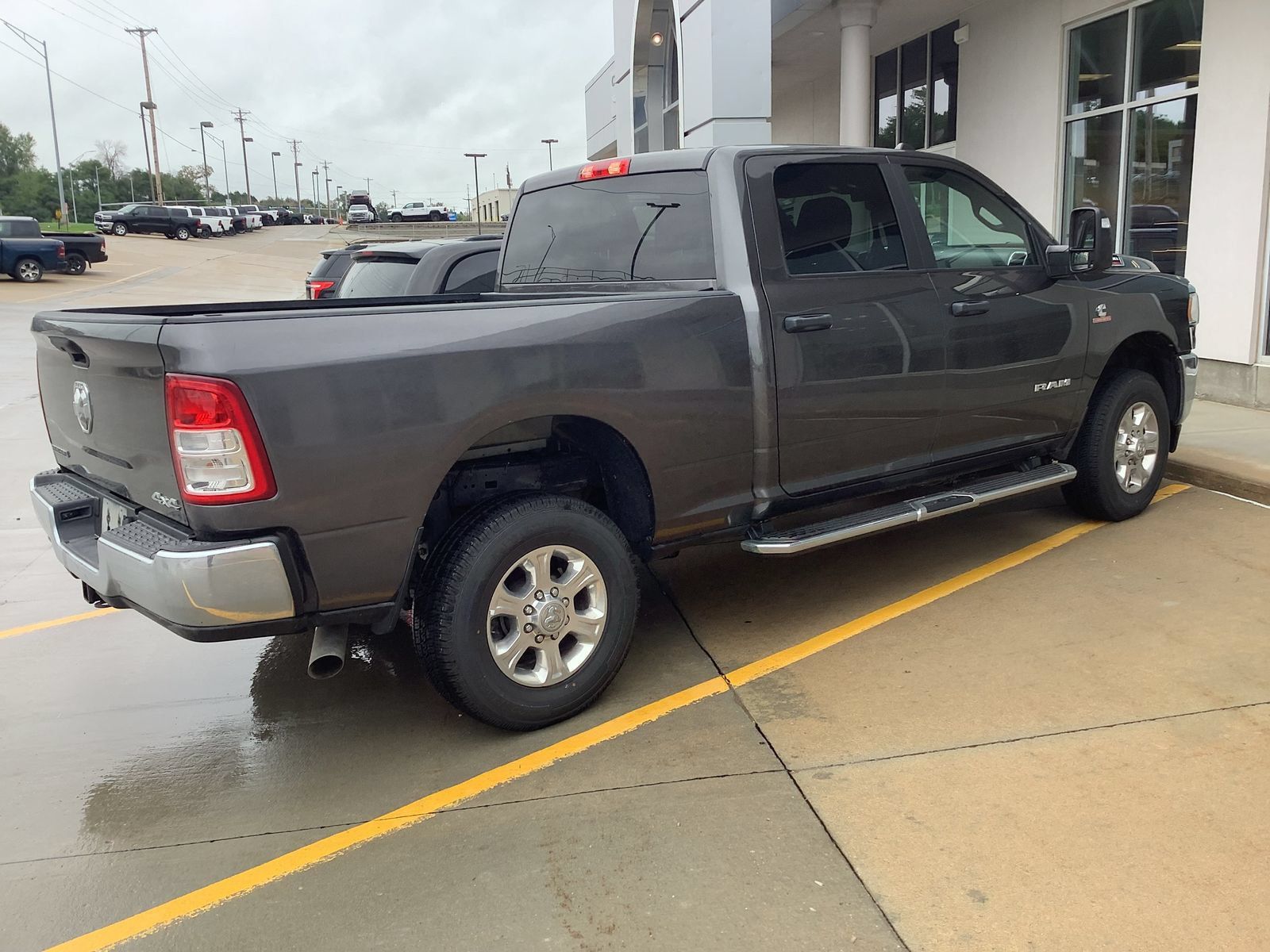 Used 2024 RAM 2500 Big Horn AWD/4WD image 1