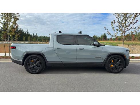 Used 2025 Rivian R1T Premium AWD/4WD image 3