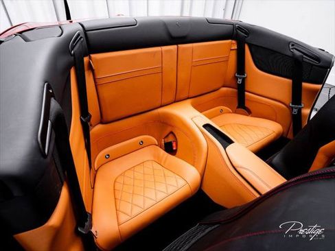 Used 2017 Ferrari California T RWD image 47