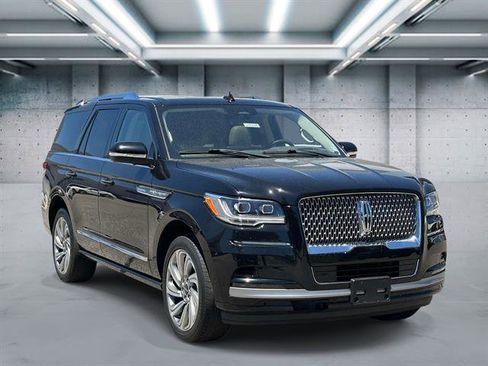 Used 2022 Lincoln Navigator Reserve AWD/4WD image 25