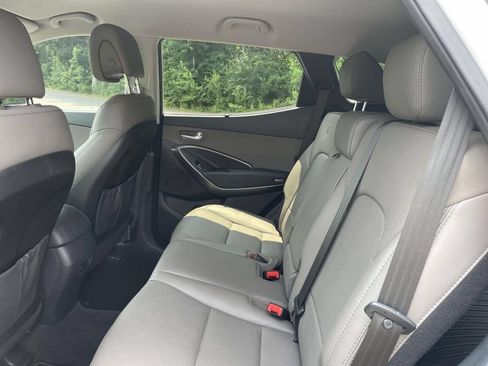 Used 2017 Hyundai Santa Fe Sport 2.0T FWD image 12