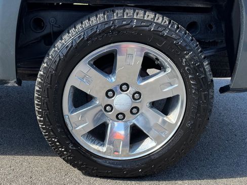 Used 2009 GMC Sierra 1500 SLE w/ Pro Grade Package AWD/4WD image 12