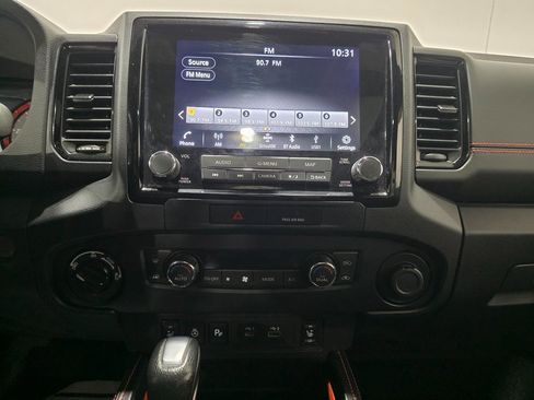 Used 2022 Nissan Frontier PRO-4X image 13