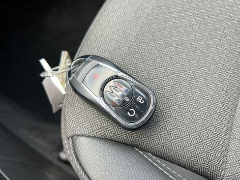 Used 2025 Buick Encore GX Preferred image 18