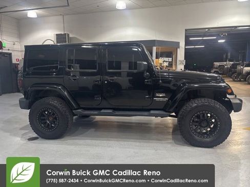 Used 2013 Jeep Wrangler Unlimited Sahara w/ Connectivity Group AWD/4WD image 9