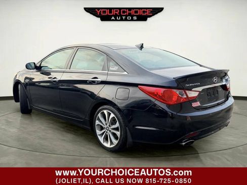 Used 2013 Hyundai Sonata SE w/ Navigation & Sunroof Pkg FWD image 3