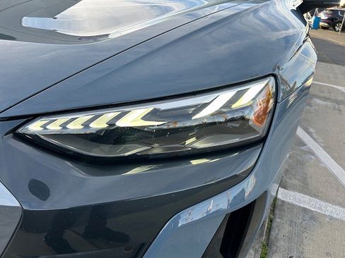 Used 2022 Audi e-tron GT Premium Plus image 9