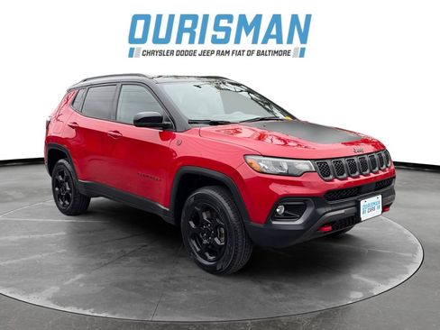 Used 2023 Jeep Compass Trailhawk w/ Sun and Sound Group AWD/4WD image 1
