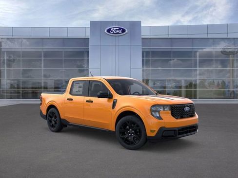 New 2026 Ford Maverick XLT w/ Black Appearance Package image 7