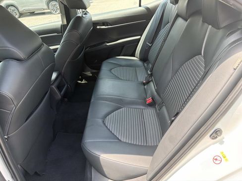 Used 2019 Toyota Camry SE FWD image 20