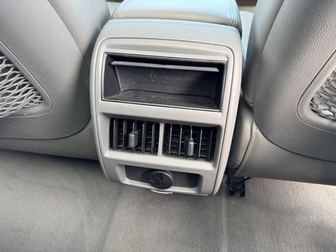 Used 2010 Cadillac SRX Luxury image 16