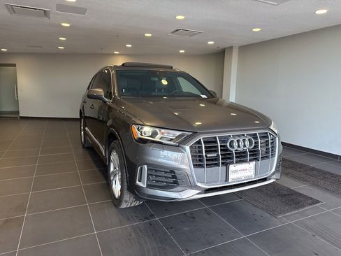 Used 2021 Audi Q7 2.0T Premium w/ Convenience Package image 3