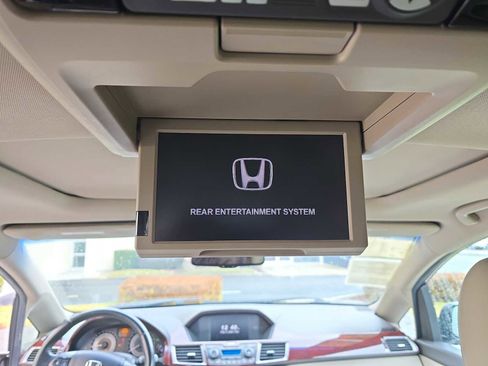 Used 2011 Honda Odyssey Touring image 14