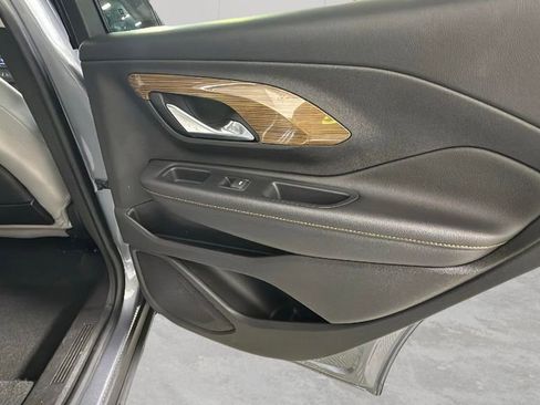 Used 2018 GMC Terrain SLE image 29