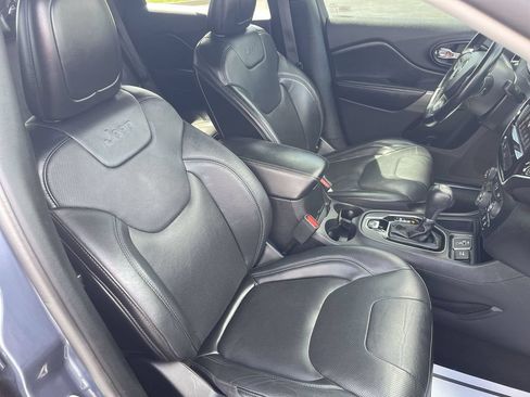 Used 2020 Jeep Cherokee Limited FWD image 27