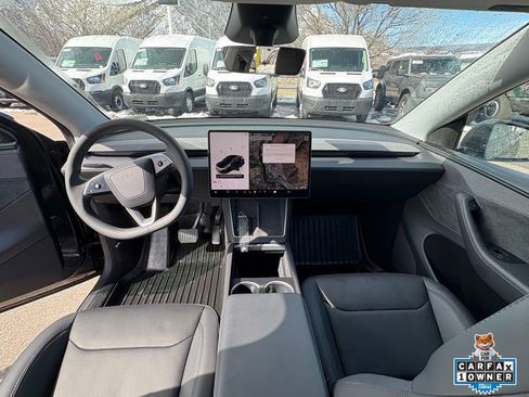 Used 2026 Tesla Model Y Long Range image 24