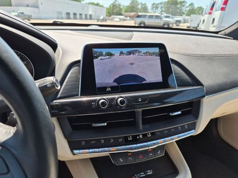 Certified 2025 Cadillac CT4 Luxury RWD image 15