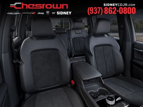 New 2026 Jeep Grand Cherokee Altitude AWD/4WD image 16