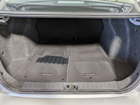 Used 2020 Nissan Versa S FWD image 40