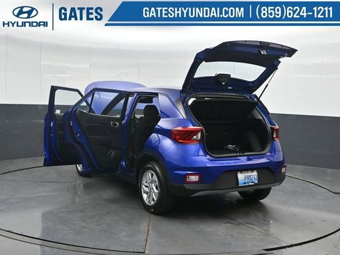 New 2025 Hyundai Venue SE FWD image 50