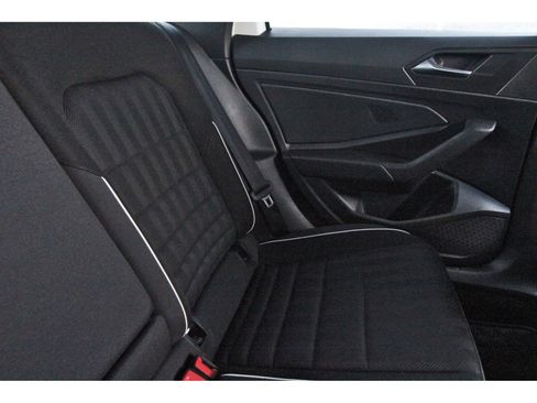 Used 2023 Volkswagen Jetta Sport image 16