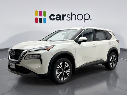 Used 2023 Nissan Rogue SV image 1