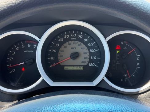 Used 2011 Toyota Tacoma 2WD Access Cab image 11