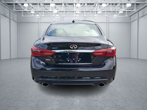 Used 2019 INFINITI Q50 Luxe w/ Essential Package (3.0T Luxe) AWD/4WD image 5
