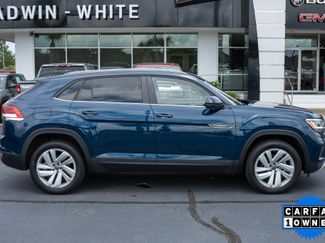 Used 2022 Volkswagen Atlas Cross Sport SE video 2