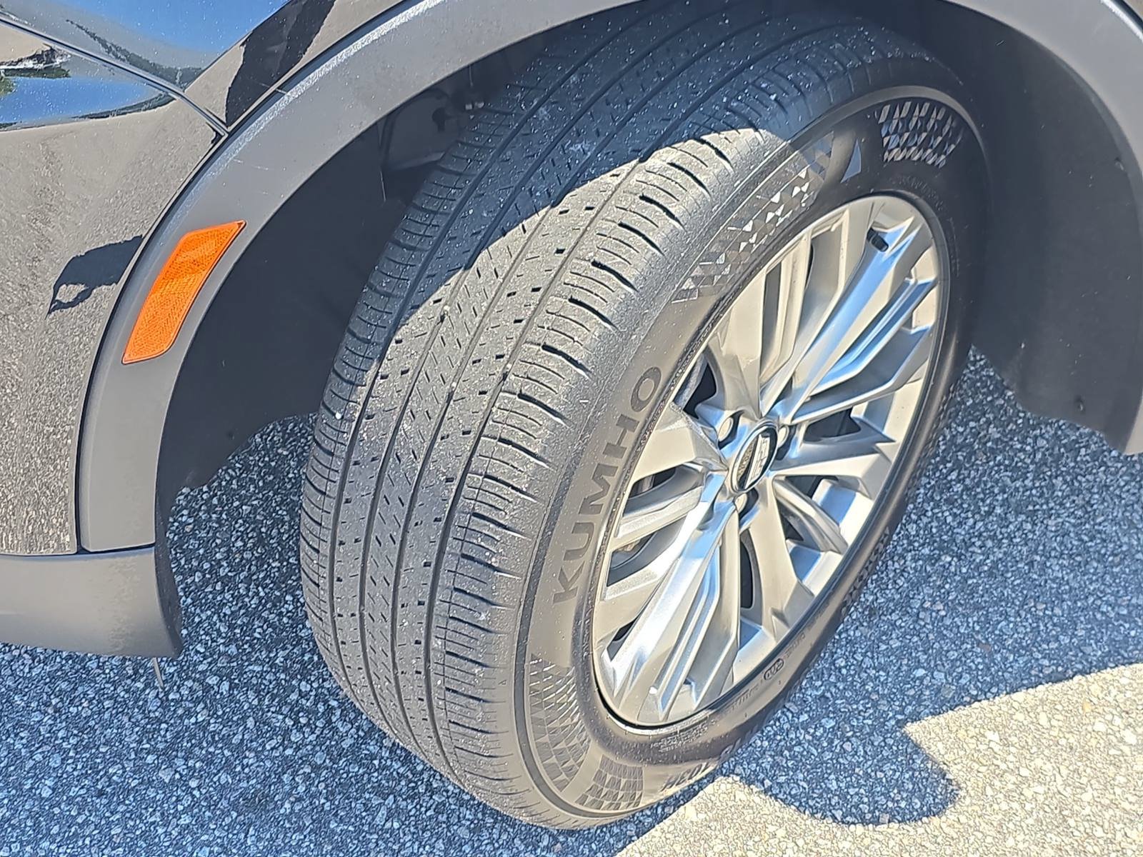 Used 2025 Cadillac XT4 Premium Luxury FWD image 28