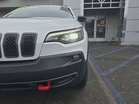 Used 2022 Jeep Cherokee Trailhawk w/ Premium Leather Package image 10