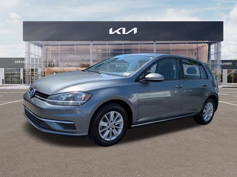 Used 2018 Volkswagen Golf S FWD image 6
