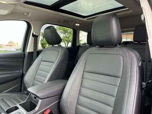 Used 2018 Ford Escape SEL FWD image 15