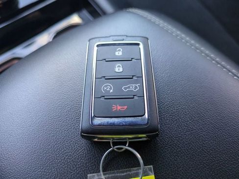 Used 2023 Jeep Grand Cherokee Altitude AWD/4WD image 29