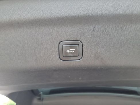 Used 2026 GMC Yukon XL AT4 Ultimate w/ LPO, Floor Liner Package AWD/4WD image 26