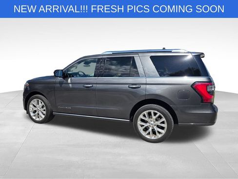 Used 2019 Ford Expedition Platinum RWD image 4