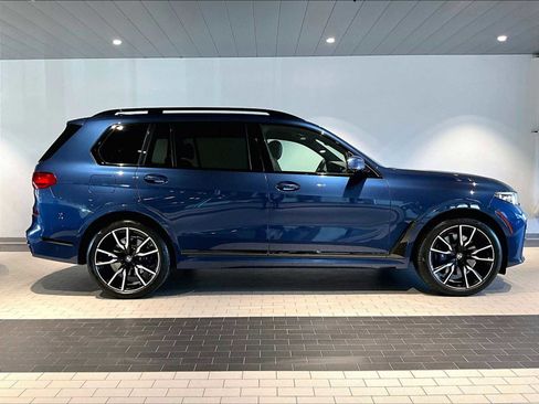 Used 2021 BMW X7 xDrive40i w/ M Sport Package AWD/4WD image 11
