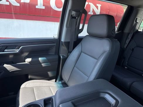 Used 2026 GMC Sierra 1500 SLT AWD/4WD image 24