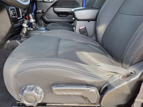 Used 2018 Jeep Wrangler Unlimited Sport image 14