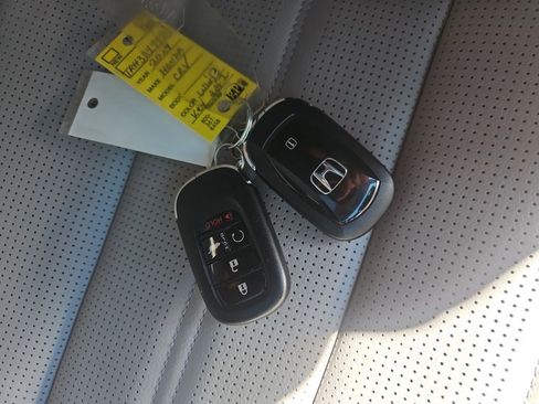 Used 2024 Honda CR-V EX-L image 32