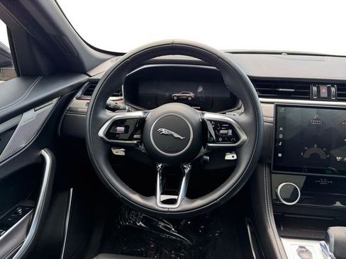 Used 2026 Jaguar F-PACE R-Dynamic S AWD/4WD image 13