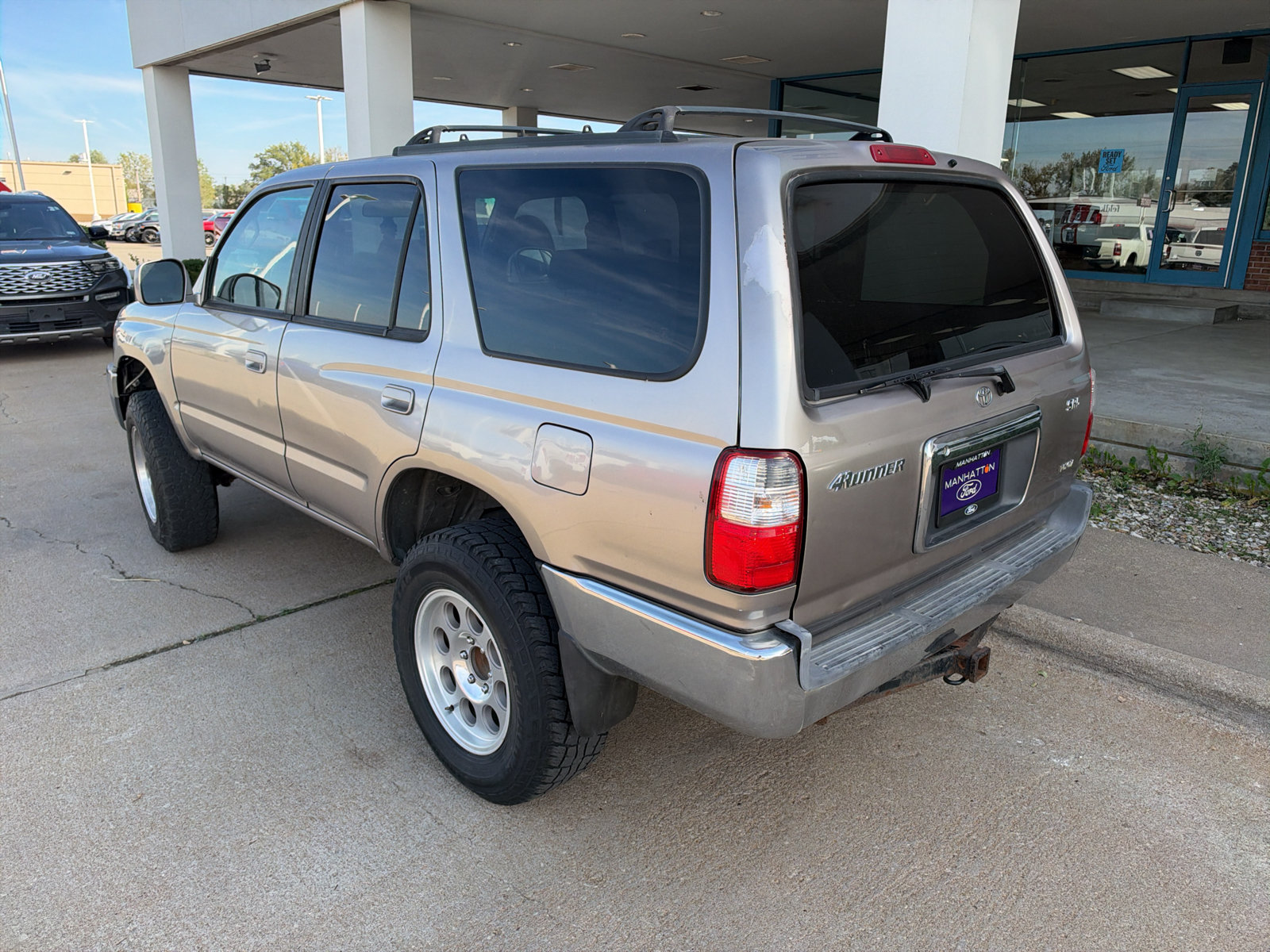 Used 2002 Toyota 4Runner SR5 RWD image 8