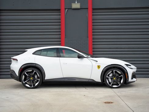 Used 2025 Ferrari Purosangue AWD/4WD image 4