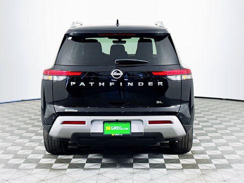 Used 2025 Nissan Pathfinder SL FWD image 7