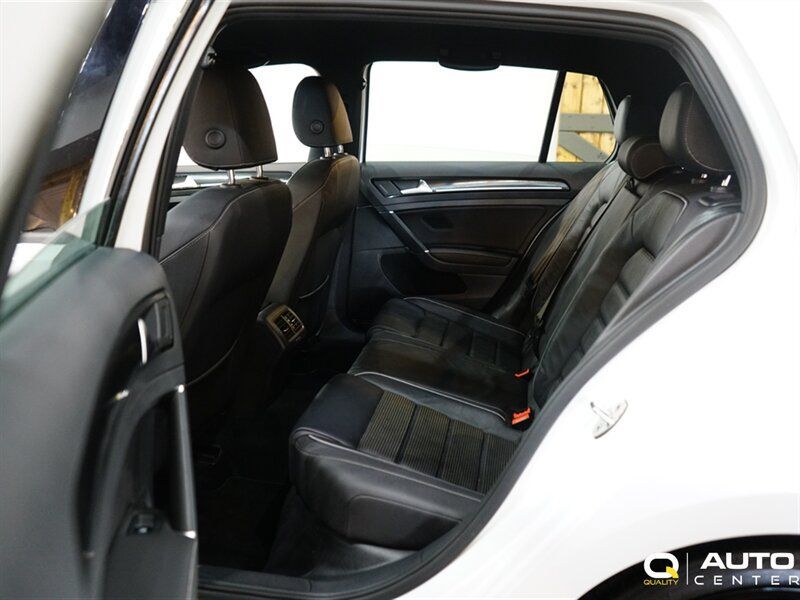 Used 2019 Volkswagen Golf R 4-Door AWD/4WD image 31