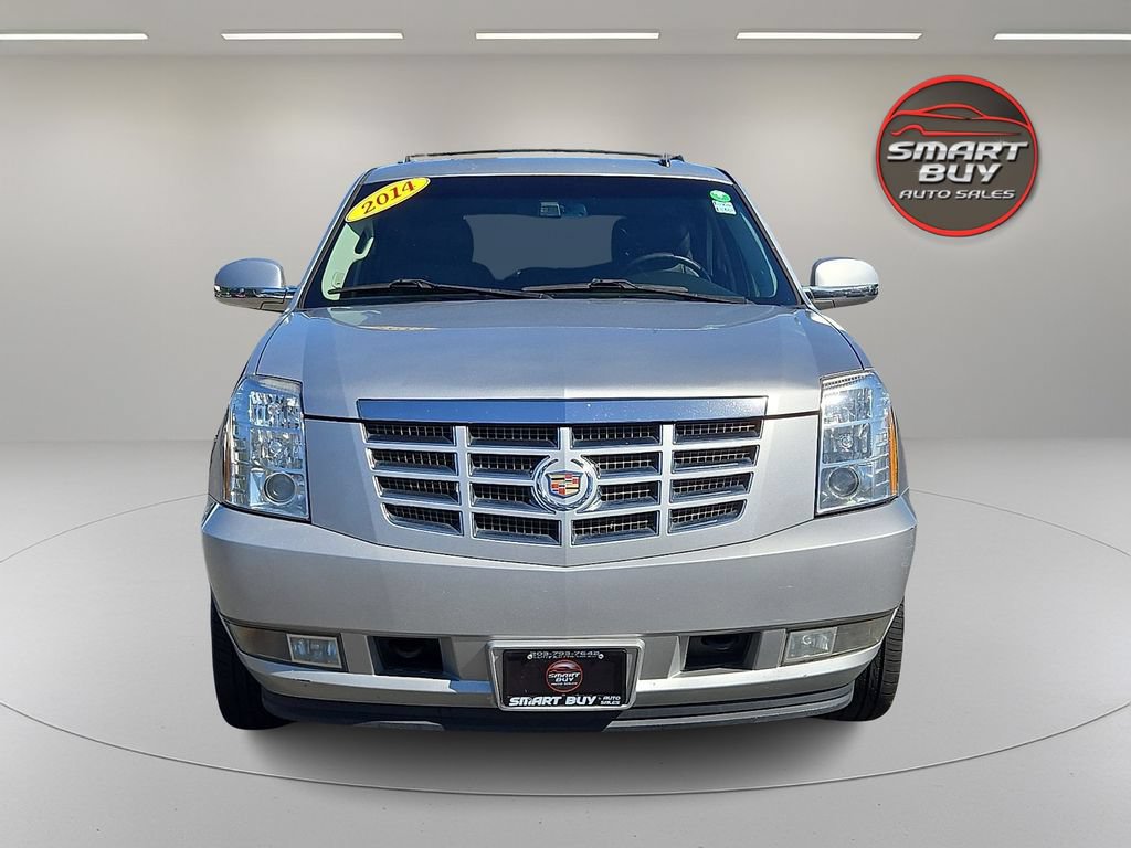 Used 2014 Cadillac Escalade Luxury RWD image 3